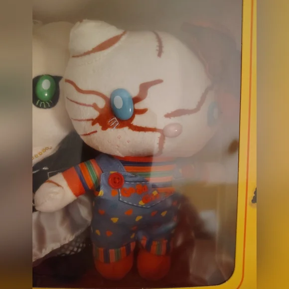JAPAN EXCLUSIVE & COLLECTOR'S ITEM - Hello Kitty x Chucky 9 Inch Plushie Set - Picture 8 of 14